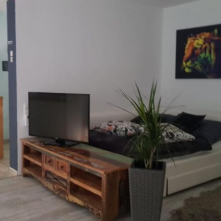 Zuhause In Grafrath Apartamento Solingen Exterior foto