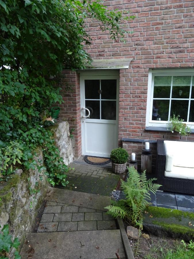 Zuhause In Grafrath Apartamento Solingen Exterior foto